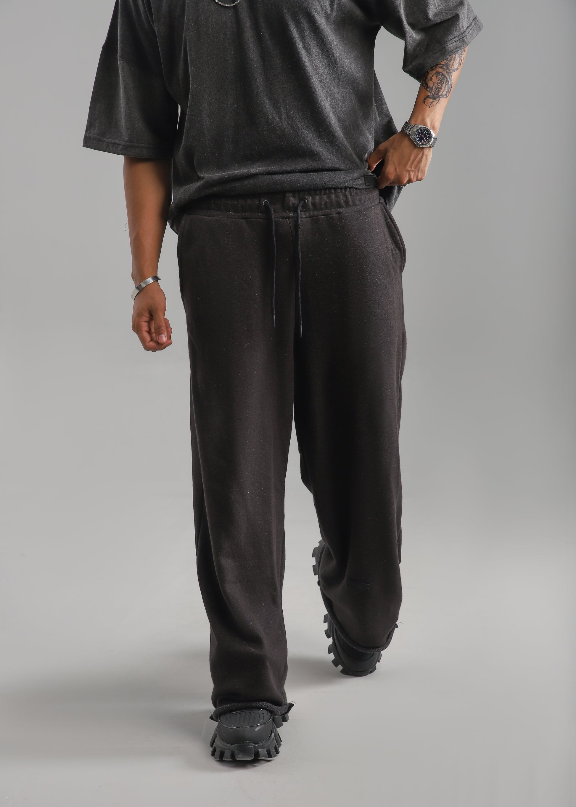 wide-leg-sweat-pants