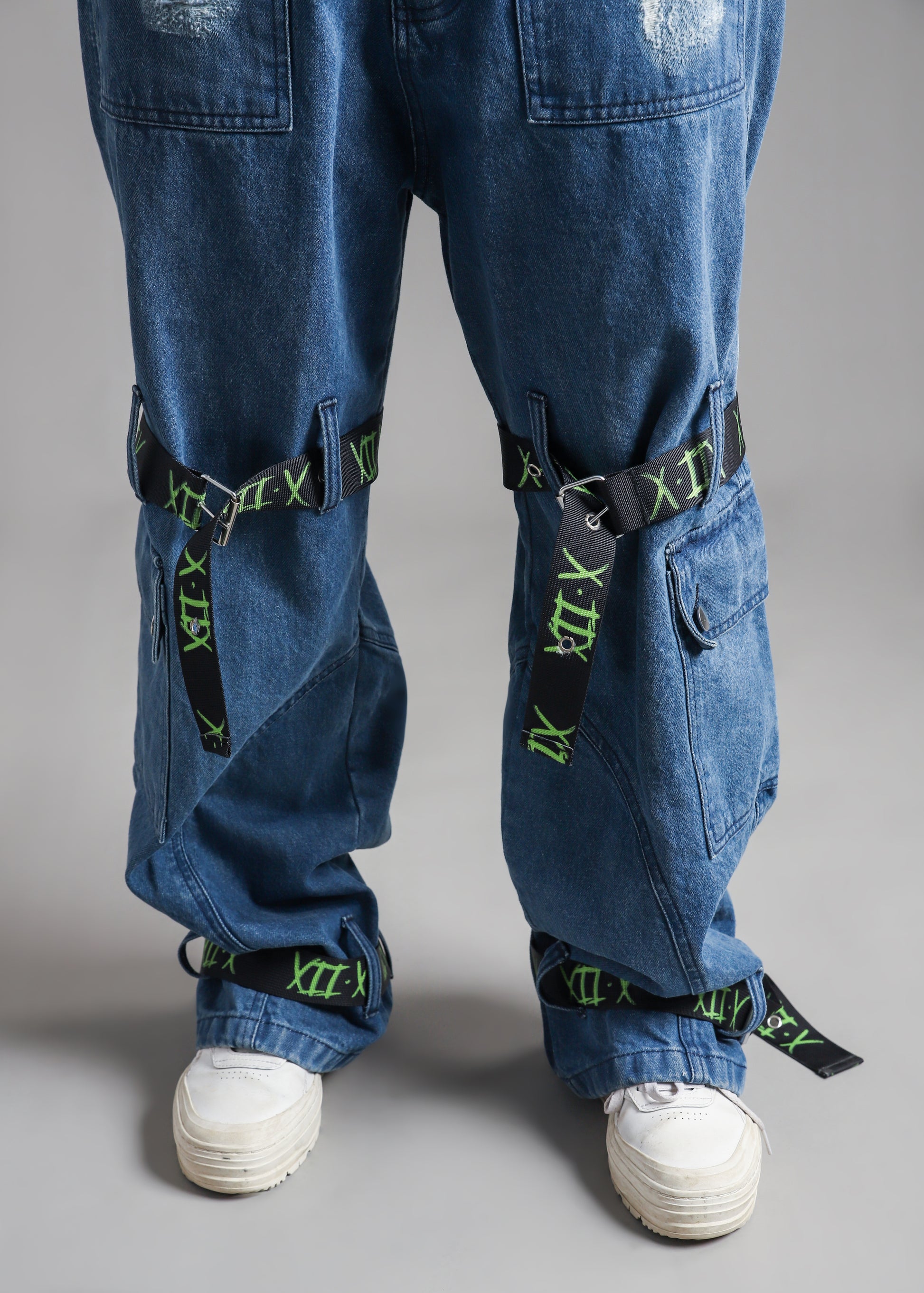 construction-belt-cargo-denim-jeans